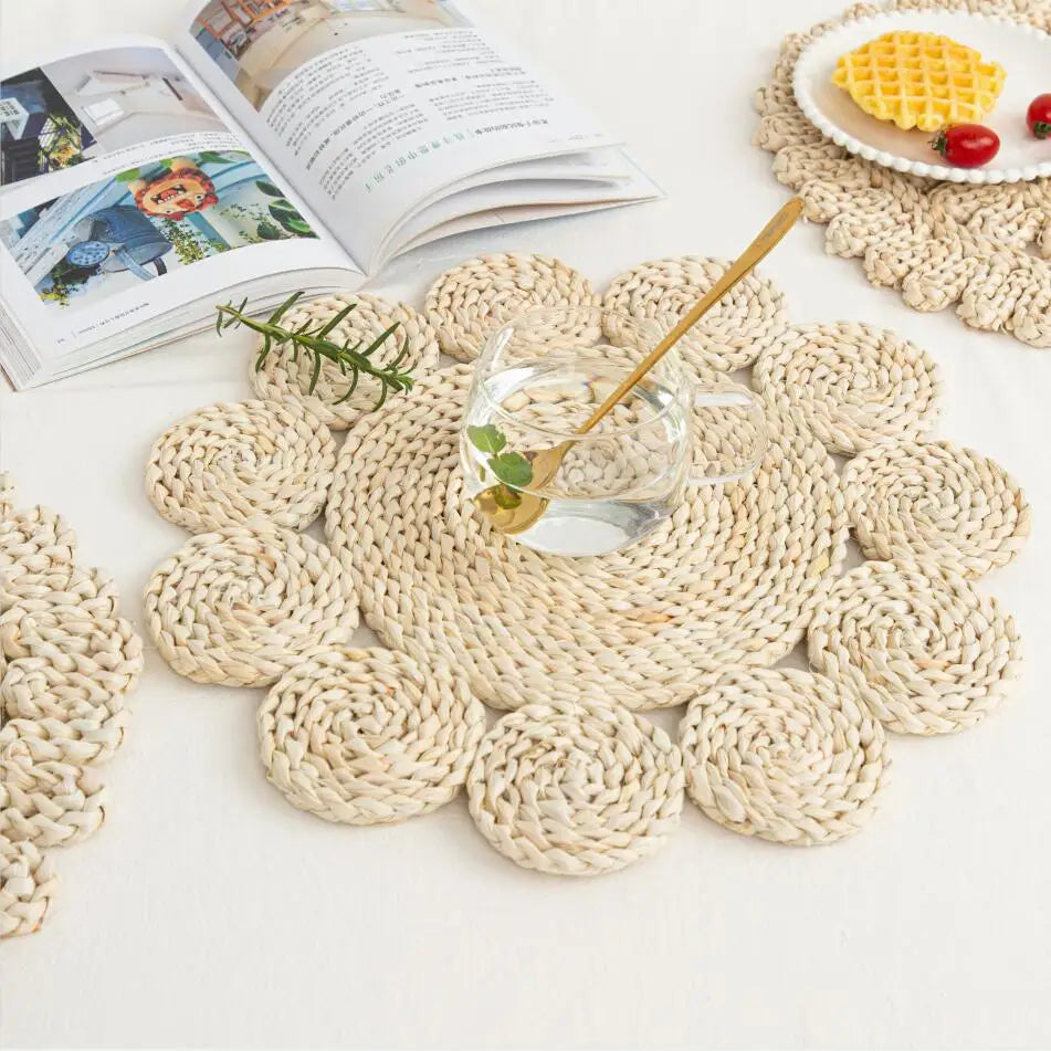 Handmade Straw Woven Corn Husk Home Casserole with Heat Insulation Tea Mat Table Mat Heat-Resistant Mat Plate Cup Placemat