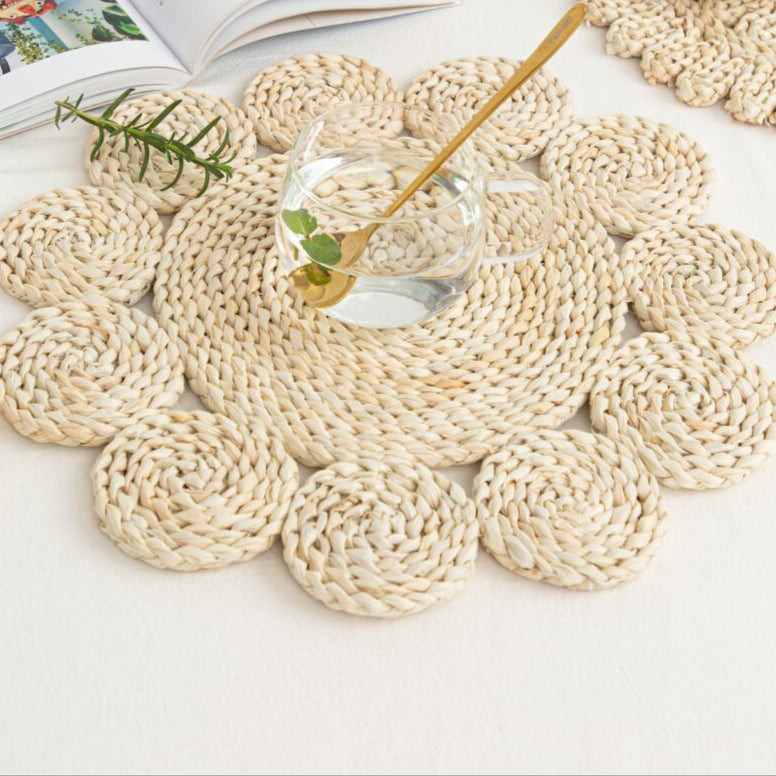 Handmade Straw Woven Corn Husk Home Casserole with Heat Insulation Tea Mat Table Mat Heat-Resistant Mat Plate Cup Placemat