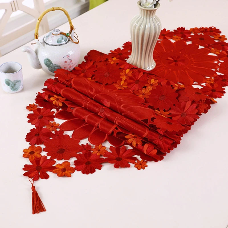 Embroidered Table Flag Luxury Poinsettia Holly Table Runner For Coffee Desk Xmas Placemat Decorations Lace Tablecloth